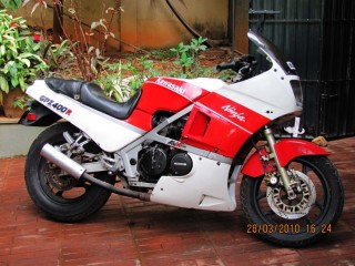 Kawasaki GPZ400R