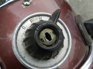 1954 BSA C11G : Ignition cum Lighting Switch