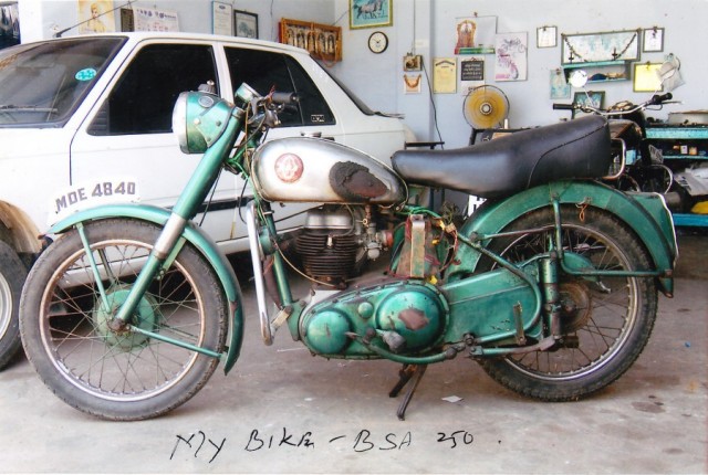 1954 BSA C11G before restoration