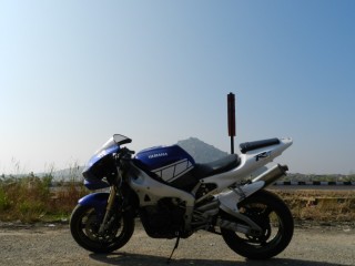 '01 Yamaha R1 : Winter Noon?