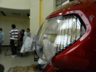 Mahindra Duro 125 DX : Aggressive Headlamp