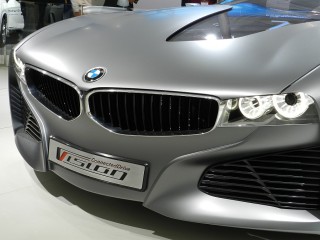 BMW Vision ConnectedDrive at the 11th AutoExpo : Blue Strips of fiber optic light