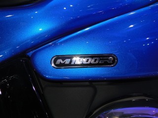 Suzuki Intruder M1800R at the 11th Auto Expo : Badge