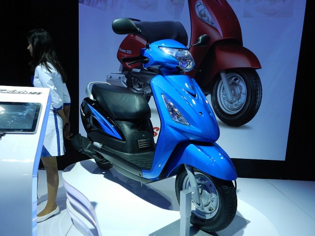 Suzuki Swish 125 at the 11th Auto Expo 2012 : Front