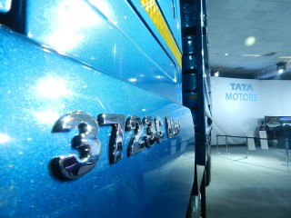 Tata Motors LPT 3723 C 10 x 4 : First 5 axle rigid truck in the country