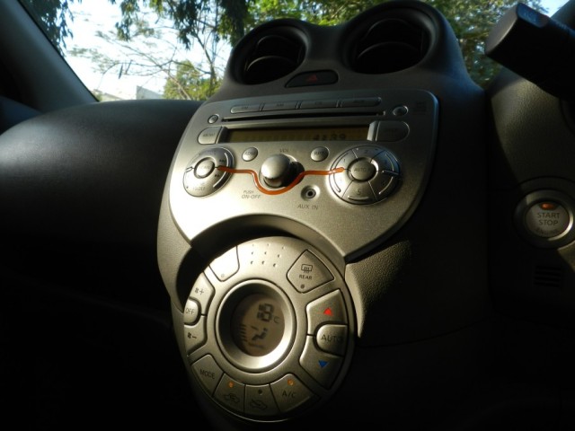 Renault Pulse : Circular Central Console