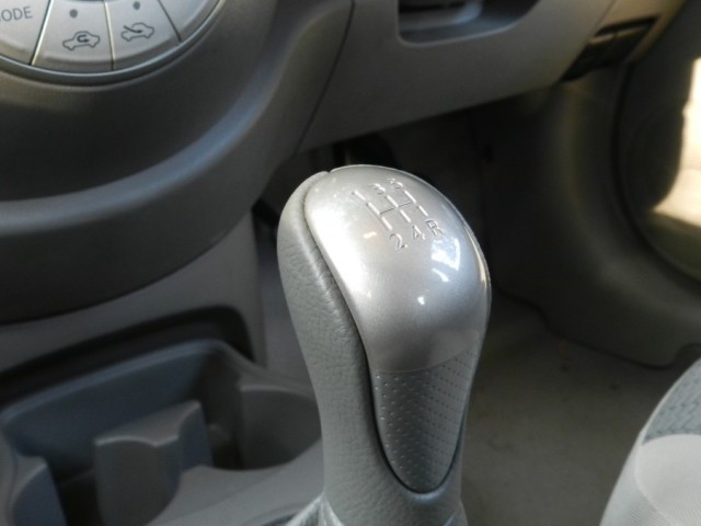 Renault Pulse : Leather Wrapper Gear Knob
