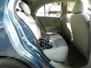 Renault Pulse : Rear Leg room