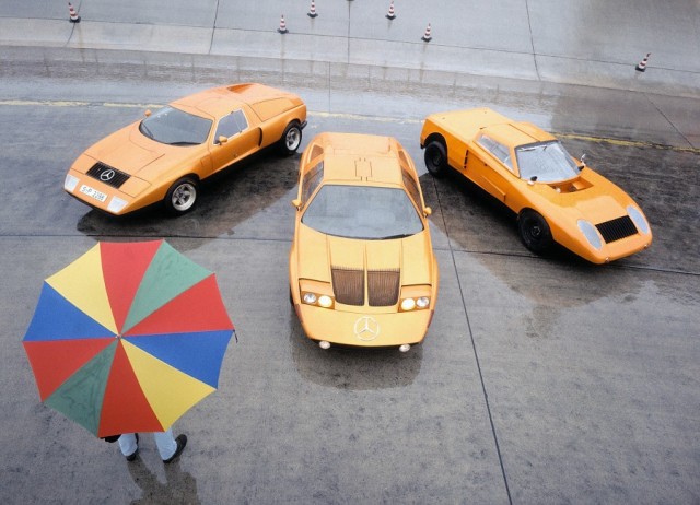 Three generations of the Mercedes-Benz research car C 111: C 111-II, 1970 (in the middle), C 111-I, 1969 (on the left), the first prototyper version of the C 111-I (on the right)