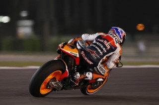 MotoGP: Repsol Honda Team, Casey Stoner in the Qatar Grand Prix Free Practice Photo 05