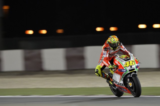 MotoGP : Valentino Rossi, Ducati Team at the Qatar GP Free Practice Photo 04