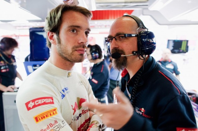 Jean-Eric Vergne, Scuderia Toro Rosso with engineer Andrea Landi  Spanish Formula One Grand Prix at the Circuit de Catalunya 