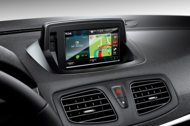 2013 Renault Fluence Facelift Navigation: Istanbul Motor Show Unveiling
