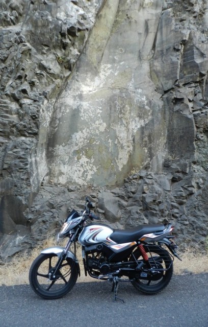 Mahindra 2 Wheelers Pantero 07