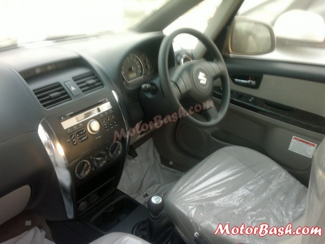 2013 Maruti SX4 Facelift Pics_5