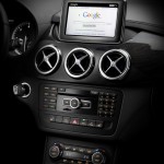 Mercedes-Benz new B-Class Interior: Cruciform Nozzles, 5.8- and 7-inch TFT Display
