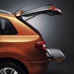 Renault Koleos launche in India : Split tailgate
