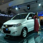 Chevrolet MPV Concept : Front 3/4