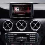 Mercedes-Benz 'Digital DriveStyle App' allows full iPhone integration with access to Siri