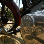 Royal Enfield Classic 350 RE badge