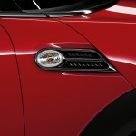 MINI Signature Design Features : Side scuttle