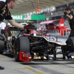 Romain Grosjean in the Lotus E20 Renault at F1 2012 Malaysian GP Qualifying (Photo 7)