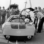 64-hour record-breaking run: the Mercedes-Benz C 111-IID with diesel engine on the high-speed track in Nardo, 1976. in the driver's seat Dr. Hans Liebold, head of all C 111 projects.