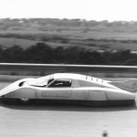 An elegant front section, shaped along aerodynamic efficiency lines, large glazed surfaces and gullwing doors are the visually conspicuous features of the world-record-setting Mercedes-Benz C 111-III experimental car.