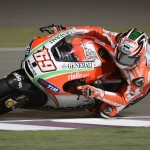 MotoGP : Nicky Hayden, Ducati Team at the Qatar GP Free Practice Photo 04