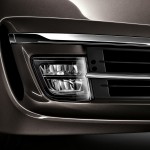 2012 BMW 7 Series : Vertical air slat for the 'air curtain'