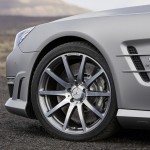 Mercedes Benz SL 63 AMG : Multispoke forged lightweight AMG wheels