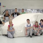 Volkswagen Golf GTI Black Dynamic : The apprentices and their Golf GTI (clockwise from bottom right): Sarah Unverzagt, Charleen Pohle, Richard Neubert, Laura Krätz, Tim Köhler, Lisa Batke, Christian Wolter and Martin Schmidt (green T-shirt).