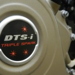 Bajaj Pulsar 200 NS : DTS-i Triple Spark Badge