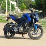 Bajaj Pulsar 200 NS : Side