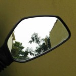 Bajaj Pulsar 200 NS : Mirror Distortion