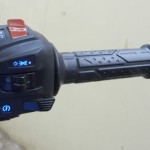 Bajaj Pulsar 200 NS : Switches on the right handlebar