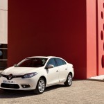 2013 Renault Fluence Facelift Front 3/4: Istanbul Motor Show Unveiling